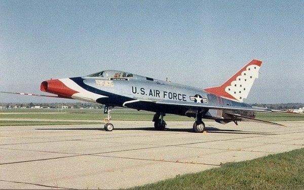 $wartype F-100 Super Sabre