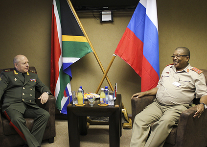 Главнокомандующий Сухопутными войсками России размещается с рабочей поездкой в ЮАР


