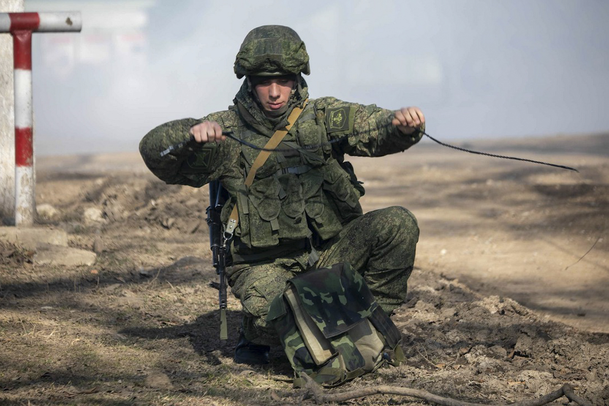 Работа военным. Полигон Шалхи. Военный Связист. Солдат Связист. Воин Связист.